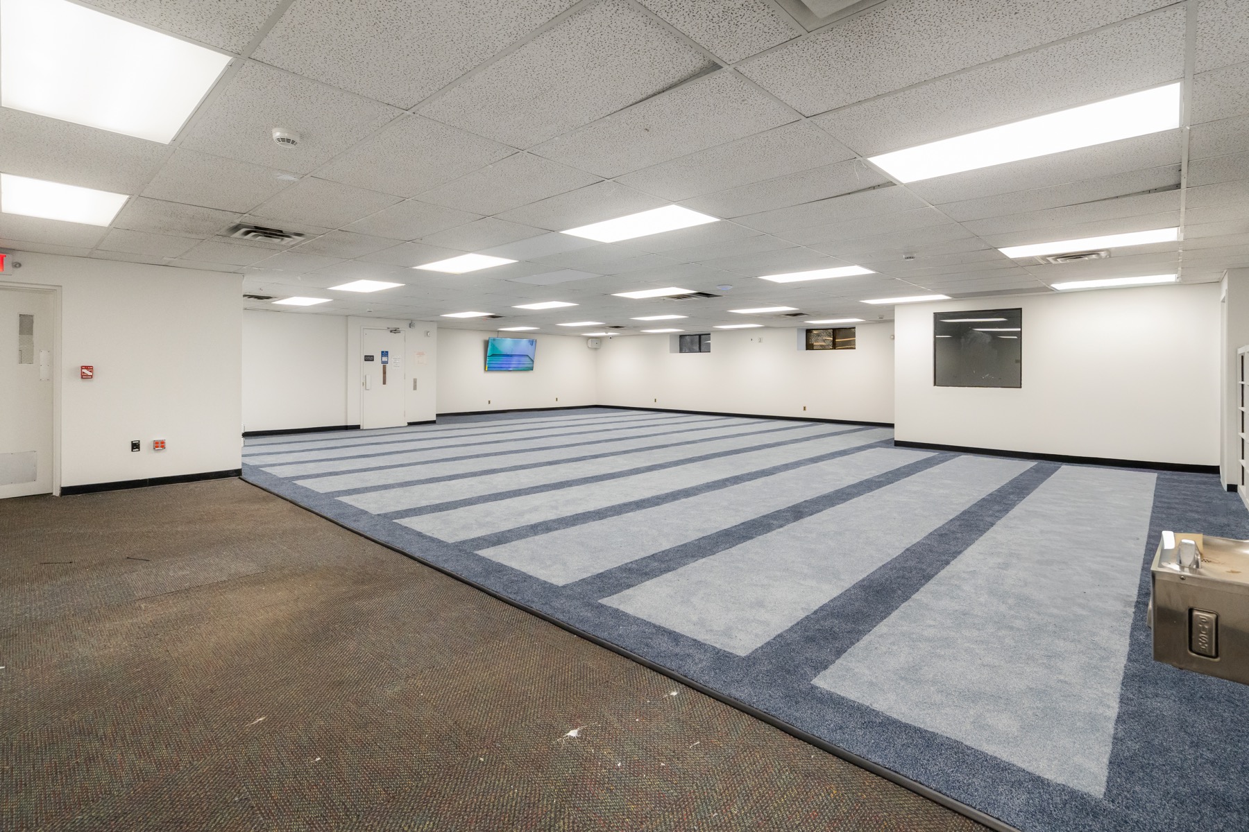 Prayer hall entrance area at MAS Staten Island Huguenot